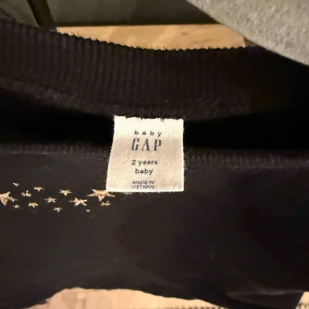 Baby Gap Black Sweatshirt w/ Embroidered Star & Moon Design • 2T